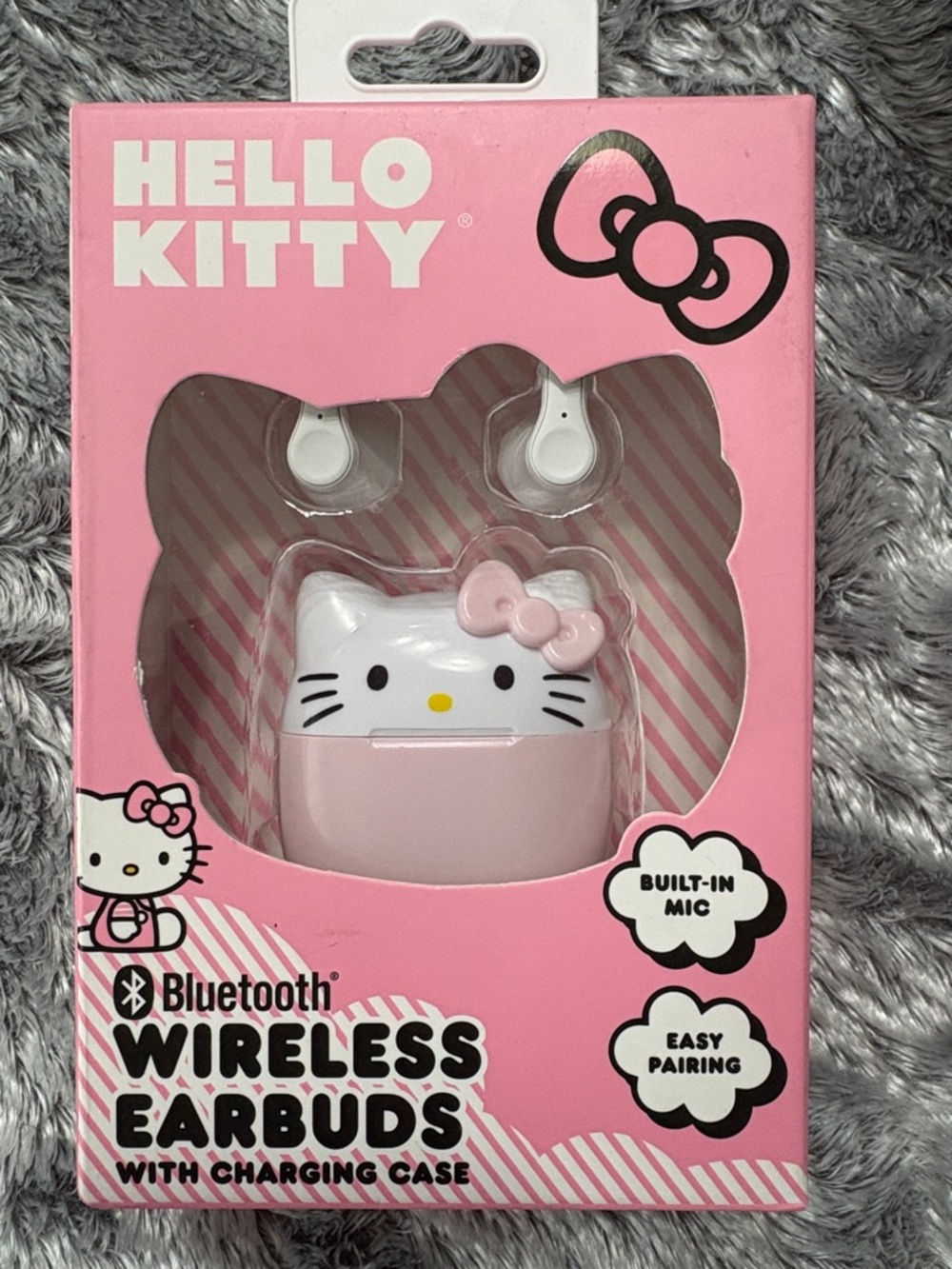 Hello Kitty Earbuds - Picture 3 of 11